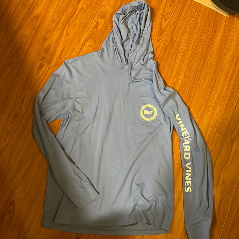 Vineyard Vines hooded tee